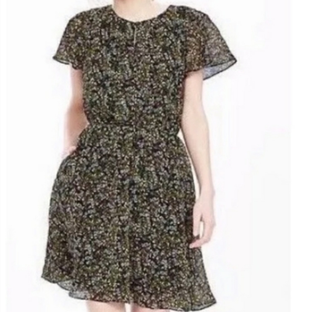 Banana Republic Black Floral Short-Sleeve Dress